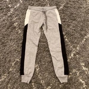 Derek Heart sweatpants, size small (juniors). Never worn!